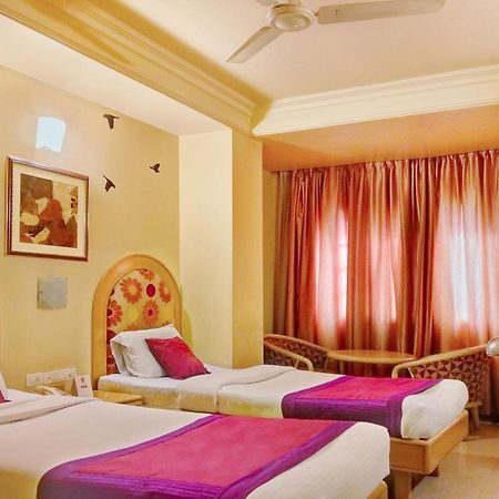 Capital O 333 Hotel Crystal Homes Bangalore Extérieur photo