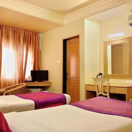 Capital O 333 Hotel Crystal Homes Bangalore Extérieur photo