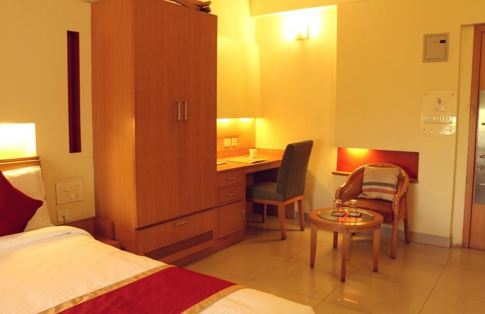 Capital O 333 Hotel Crystal Homes Bangalore Extérieur photo